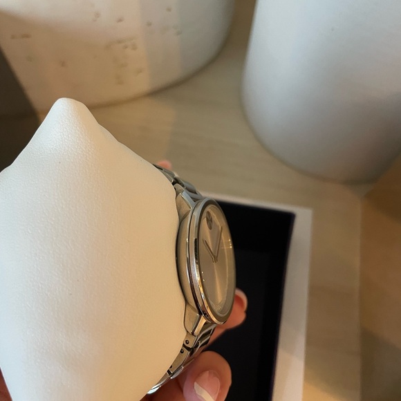 Movado bold watch - Picture 6 of 13